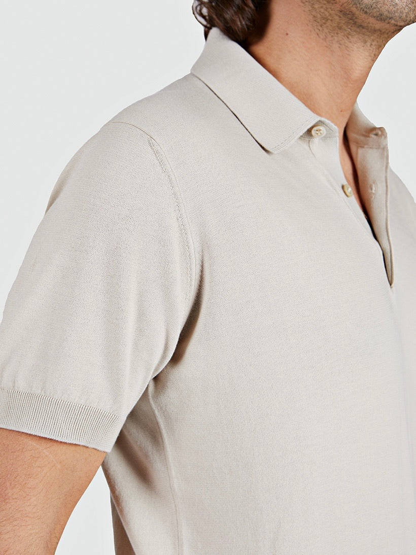 Tailored polo shirt in cotton knit